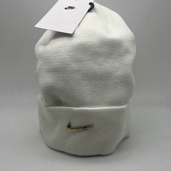 Nike Sportswear Cuffed Beanie White Gold Metal Logo CW6324 133 One Size Men NWT - Picture 1 of 6